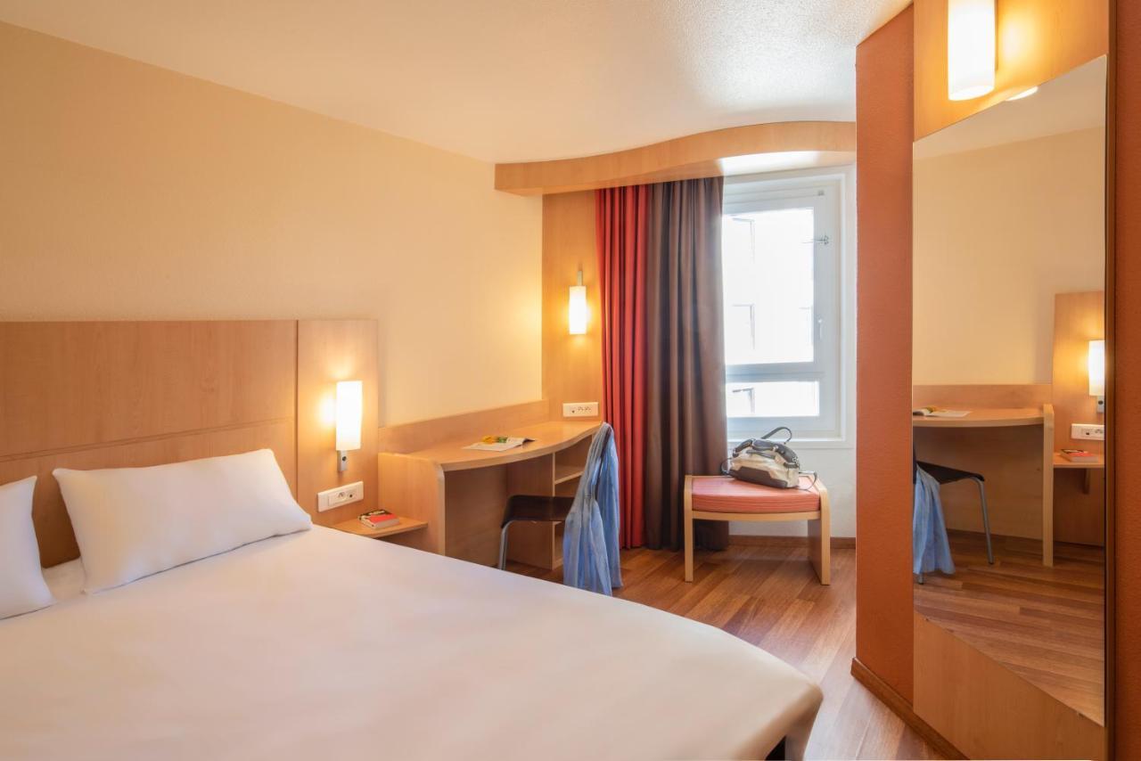ไอบิส ตูร์ ซองทร์ การ์ Hotel ภายนอก รูปภาพ