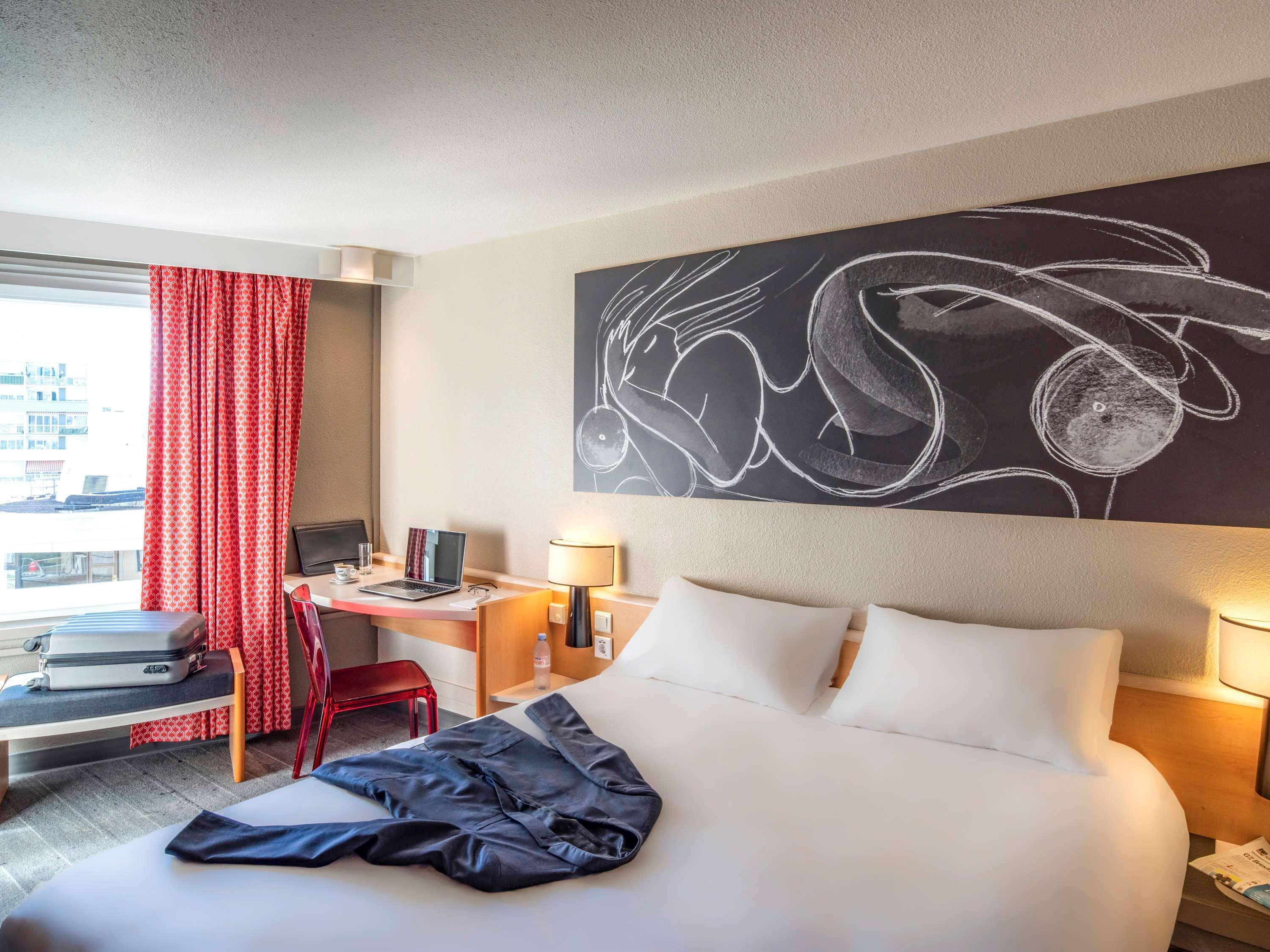 ไอบิส ตูร์ ซองทร์ การ์ Hotel ภายนอก รูปภาพ