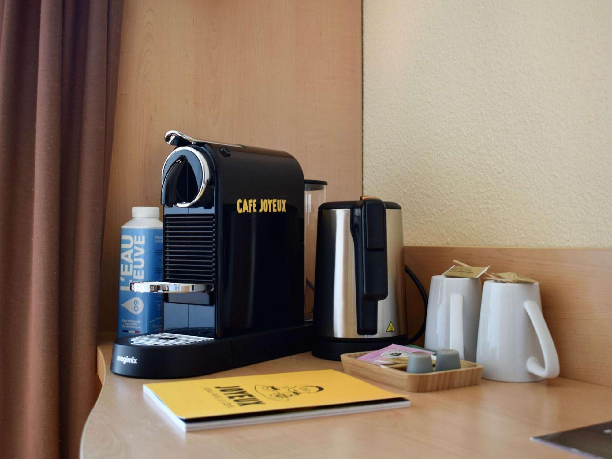 ไอบิส ตูร์ ซองทร์ การ์ Hotel ภายนอก รูปภาพ