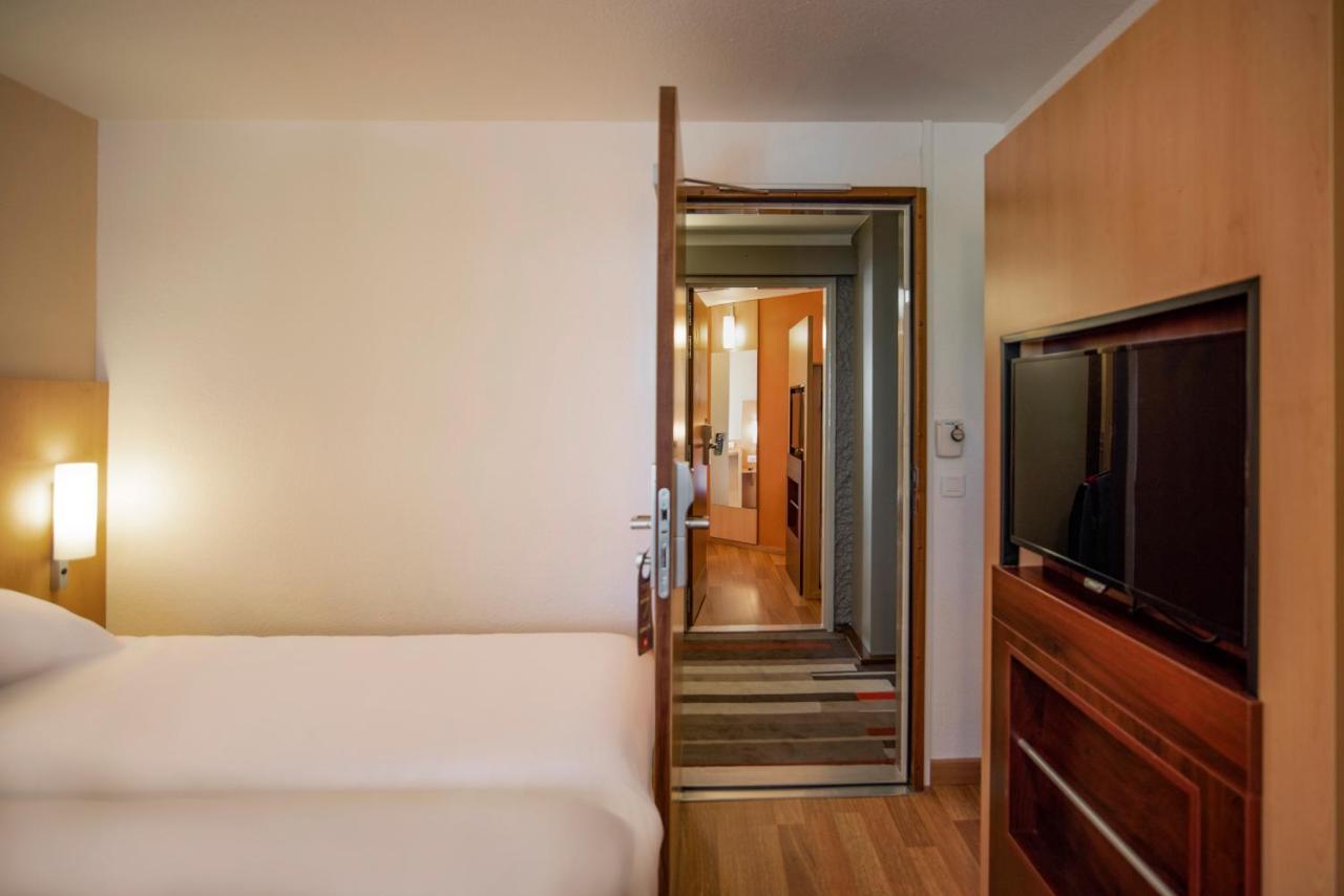 ไอบิส ตูร์ ซองทร์ การ์ Hotel ภายนอก รูปภาพ